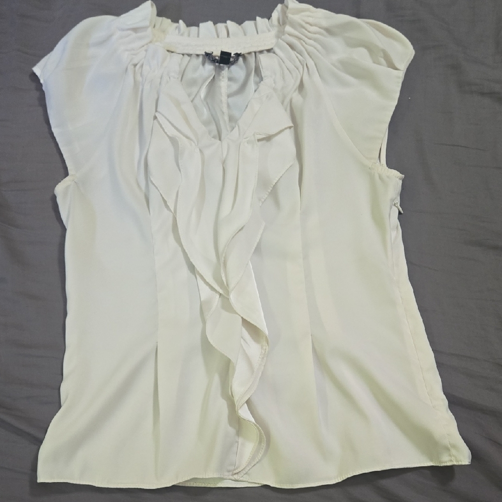 Elegant White Ruffled Express Women's Top